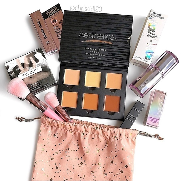 Makeup Bundle - Picture 1 of 10